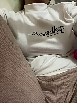 Milk Mom99 online show from March 19, 2025, 2:46 pm