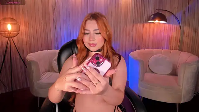 SamanthaKlein  online show from December 29, 2024, 3:54 am