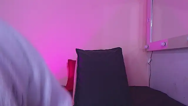 kendal rossi online show from September 19, 2025, 12:06 pm