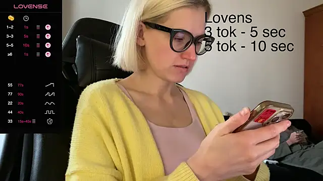 Sexy Sweets online show from October 25, 2025, 10:12 am