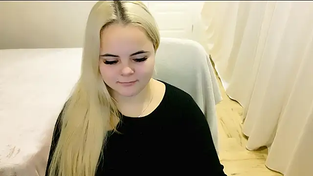 Snapshot of lovely-eyes chatting on December 2, 2024, 9:39 pm lovely-eyes online show from December 2, 2024, 9:39 pm