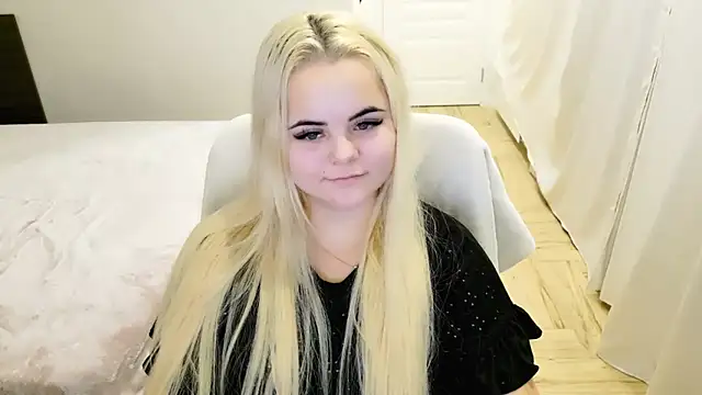 Snapshot of lovely-eyes chatting on December 26, 2024, 3:59 am lovely-eyes online show from December 26, 2024, 3:59 am