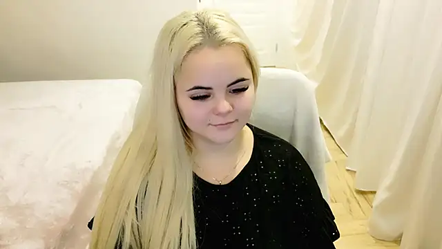 Snapshot of lovely-eyes chatting on December 27, 2024, 4:15 am lovely-eyes online show from December 27, 2024, 4:15 am