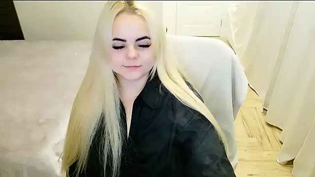 Snapshot of lovely-eyes chatting on February 1, 2025, 12:29 am lovely-eyes online show from February 1, 2025, 12:29 am