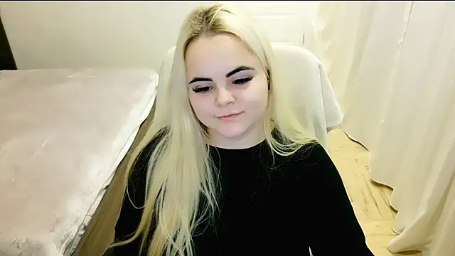 Snapshot of lovely-eyes chatting on February 14, 2025, 9:32 pm lovely-eyes online show from February 14, 2025, 9:32 pm