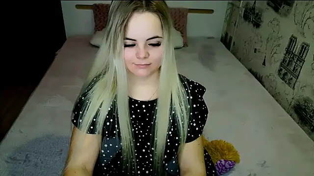 Snapshot of lovely-eyes chatting on May 2, 2026, 7:41 pm lovely-eyes online show from May 2, 2026, 7:41 pm