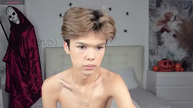 Felix Rey online show from October 31, 2025, 10:55 pm