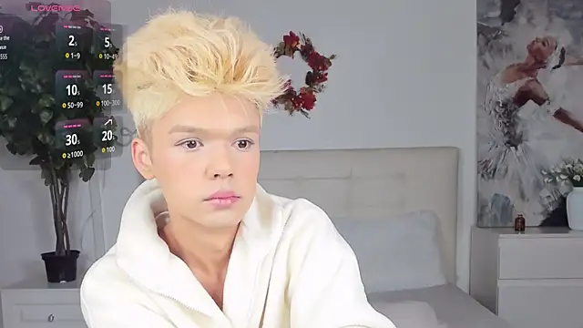 Felix Rey online show from November 29, 2025, 6:44 pm