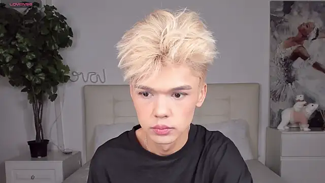 Felix Rey online show from December 19, 2025, 7:21 pm