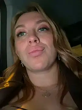 Snapshot of Sweet___Emily chatting on January 3, 2025, 7:50 pm Sweet   Emily online show from January 3, 2025, 7:50 pm