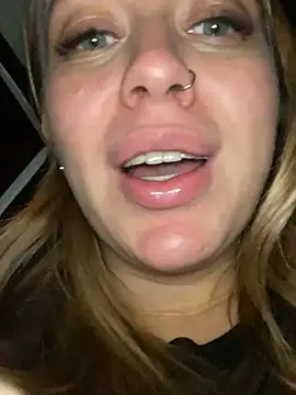 Snapshot of Sweet___Emily chatting on January 18, 2025, 8:19 pm Sweet   Emily online show from January 18, 2025, 8:19 pm