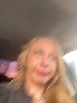 Snapshot of Sweet___Emily chatting on October 7, 2025, 1:08 pm Sweet   Emily online show from October 7, 2025, 1:08 pm