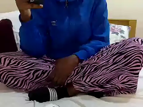 Sexy megg online show from March 18, 2025, 4:58 am