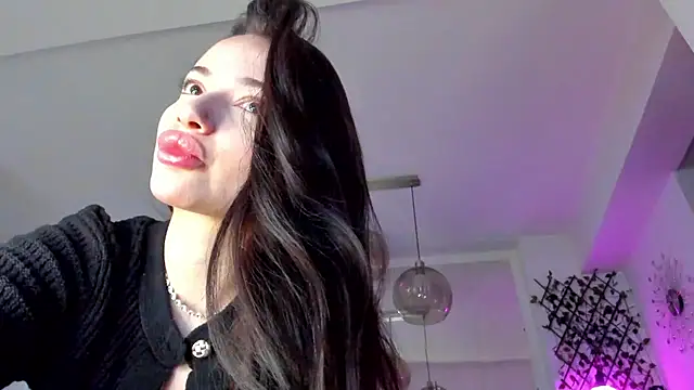 IreneVON online show from February 19, 2025, 6:00 am