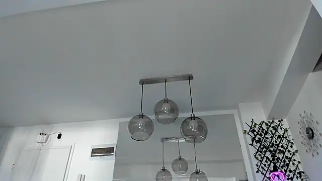 IreneVON online show from February 21, 2025, 6:51 am