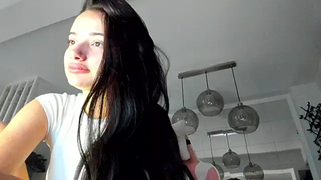 IreneVON online show from September 28, 2025, 4:07 am