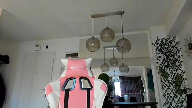 IreneVON online show from February 27, 2026, 5:18 am