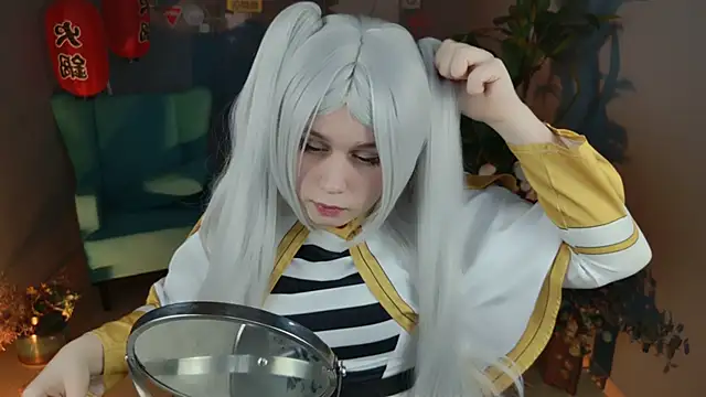 FioraMarmoris online show from February 15, 2025, 8:11 am