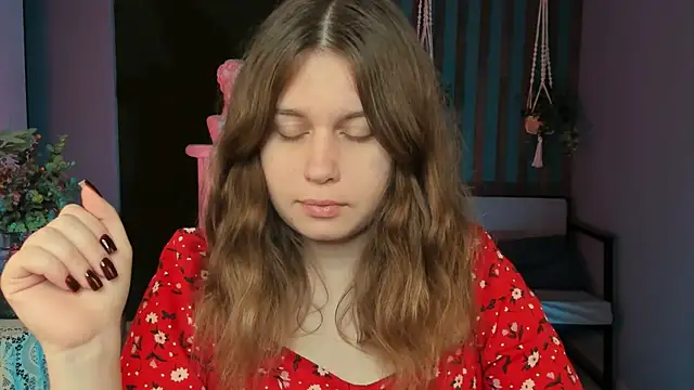 FioraMarmoris online show from September 12, 2025, 5:51 am