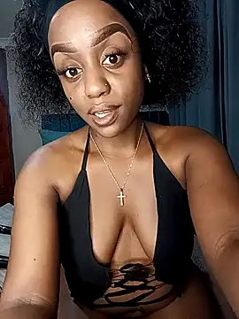 Snapshot of Queen-Chocolate chatting on September 14, 2025, 10:53 pm Queen-Chocolate online show from September 14, 2025, 10:53 pm