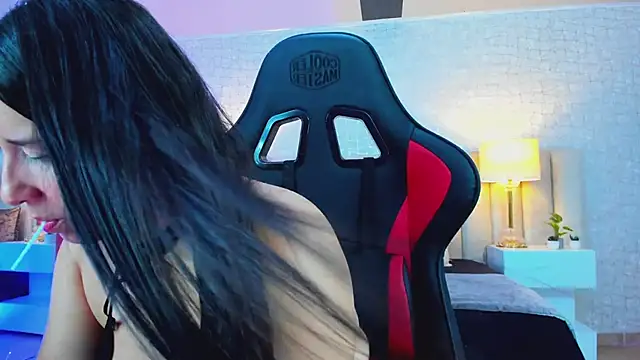 Snapshot of sara_parker069 chatting on December 17, 2024, 12:34 am sara parker069 online show from December 17, 2024, 12:34 am