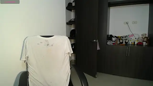 Snapshot of venelope1 chatting on February 25, 2026, 2:21 am venelope1 online show from February 25, 2026, 2:21 am