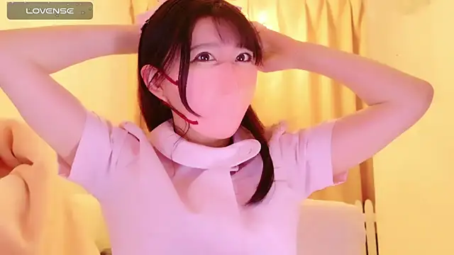 maii- online show from February 19, 2025, 6:43 pm