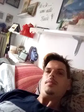 kgmrossetti4 online show from October 9, 2025, 6:33 am