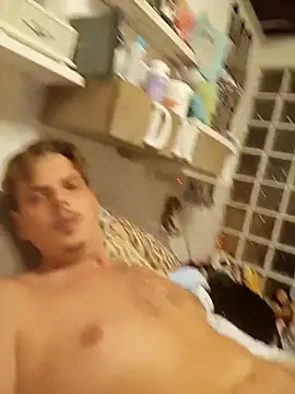 kgmrossetti4 online show from November 4, 2025, 4:17 pm