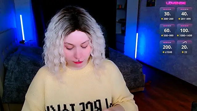 Blueberry-baby online show from November 24, 2025, 5:23 pm