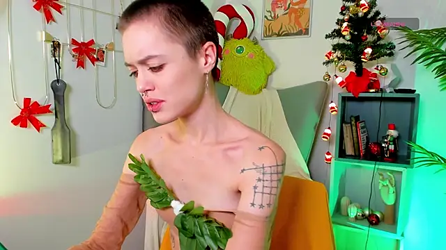 PamelaYong online show from December 26, 2024, 1:43 pm