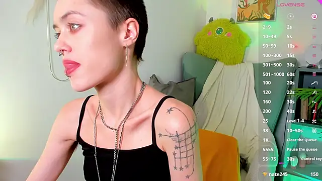 PamelaYong online show from February 6, 2025, 1:43 pm