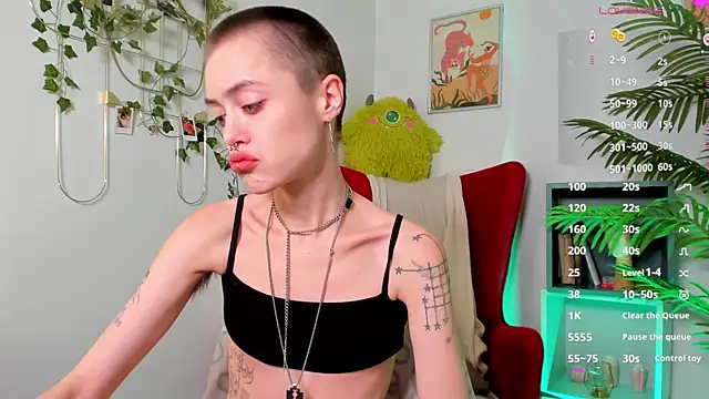 PamelaYong online show from February 22, 2025, 1:35 pm