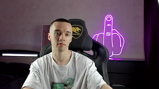 MasonWarholl online show from December 14, 2024, 6:41 pm