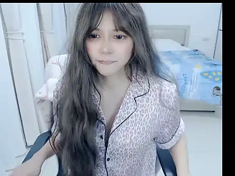 Snapshot of miyababytw chatting on March 8, 2026, 12:20 pm miyababytw online show from March 8, 2026, 12:20 pm