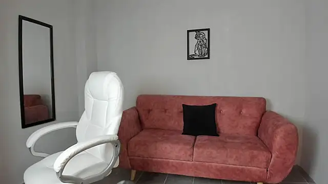 Alice23jones online show from February 3, 2025, 9:29 pm