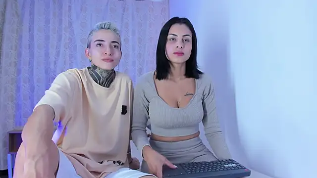 Tinny and Candy online show from December 3, 2025, 2:52 am