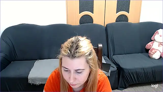 VioletaFlower7 online show from March 13, 2025, 9:16 pm