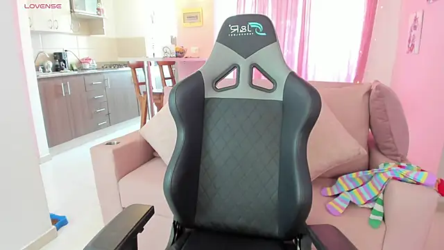 zoesullivan online show from January 6, 2025, 12:46 pm