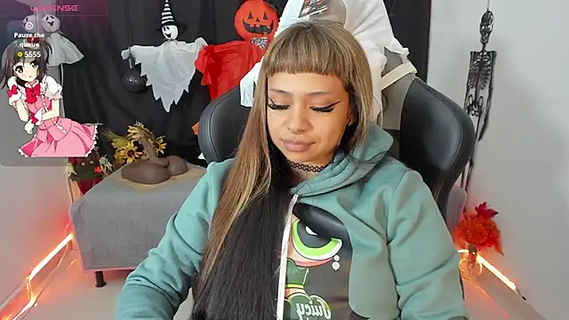 zoesullivan online show from October 14, 2025, 10:21 pm