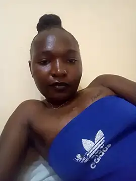 petite 12 online show from March 3, 2025, 10:17 am