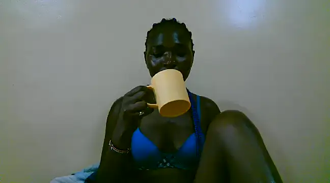 petite 12 online show from March 21, 2025, 5:00 am