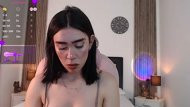 Julieta De Los Angeles online show from December 27, 2024, 11:53 pm