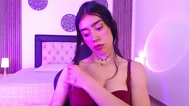 Julieta De Los Angeles online show from December 17, 2025, 2:06 am