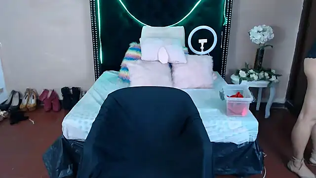 VioletaaaSlave online show from December 15, 2025, 11:03 am