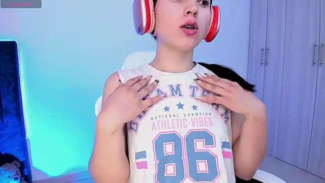 liaqueen610 online show from February 5, 2025, 12:53 am