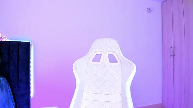 liaqueen610 online show from February 26, 2025, 2:26 am