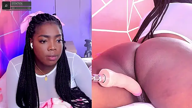 Snapshot of zoeethompson_cm chatting on December 4, 2025, 11:08 am zoeethompson cm online show from December 4, 2025, 11:08 am