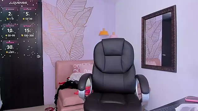 BarbaraKnox  online show from March 7, 2025, 12:15 am