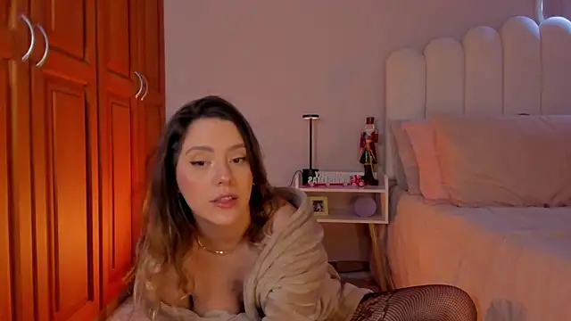 martinaaricci online show from December 4, 2025, 2:15 pm